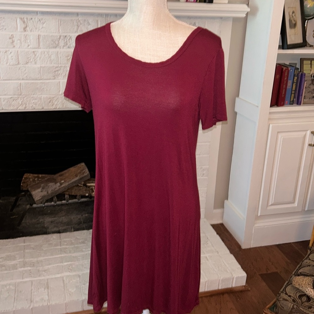 Olivia Rae Cross Back Burgundy Midi Dress